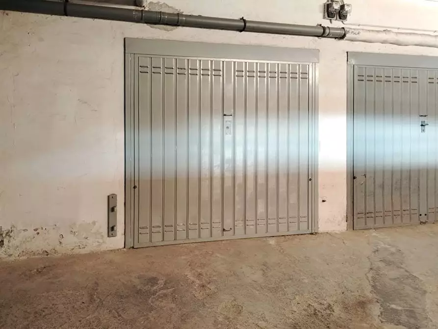 Immagine 1 di Box auto in vendita  a Albisola Superiore