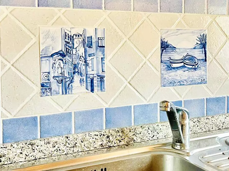 Immagine 5 di Appartamento in vendita  in Via de Rege a Albisola Superiore