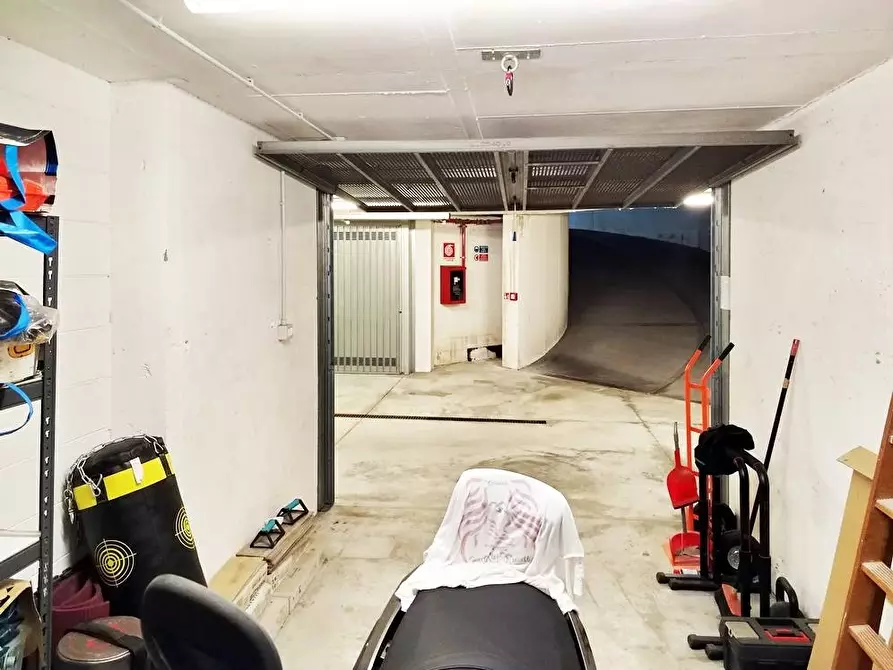 Immagine 5 di Box auto in vendita  in Via San Pietro 16 a Albisola Superiore