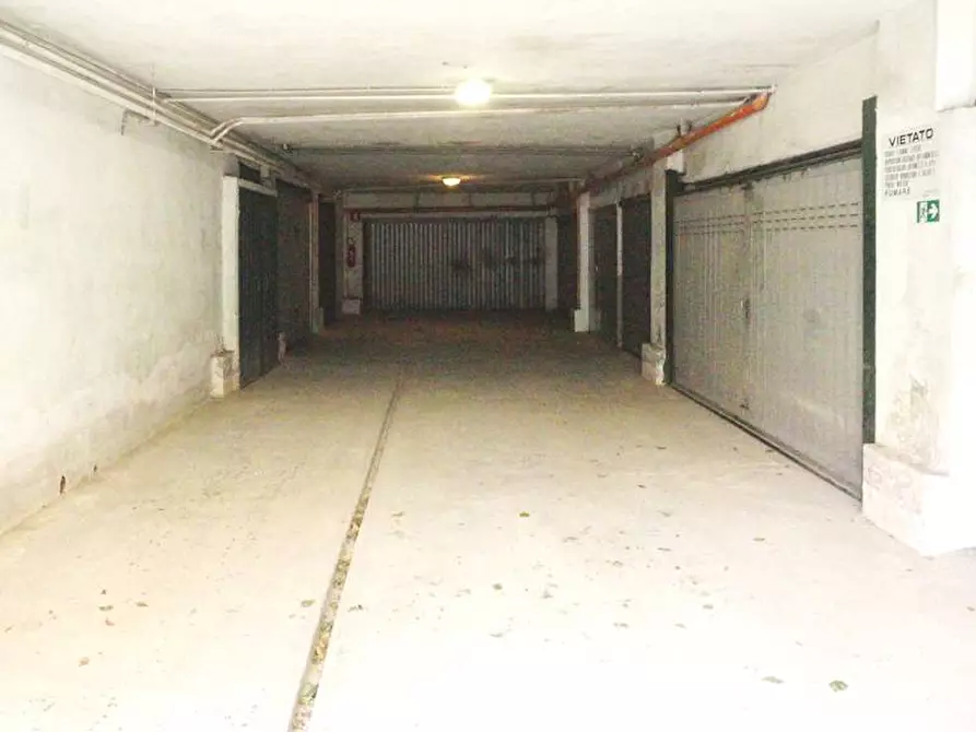 Immagine 4 di Box auto in vendita  in Via V. Veneto a Albisola Superiore