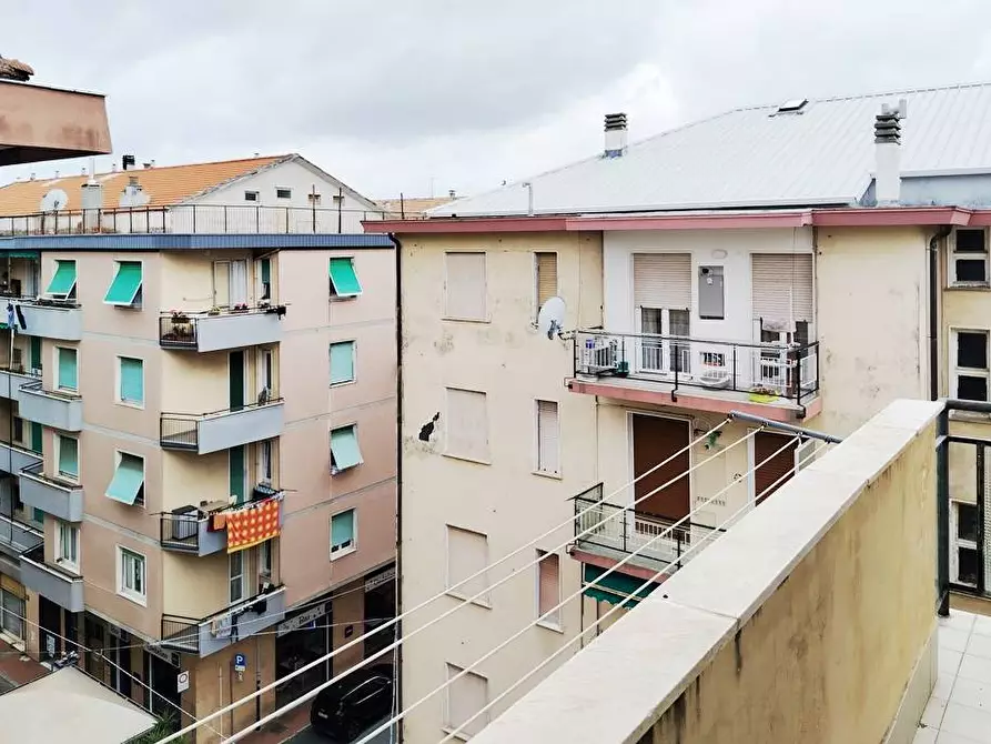 Immagine 17 di Appartamento in vendita  in Via Nino Bixio 11 a Albisola Superiore