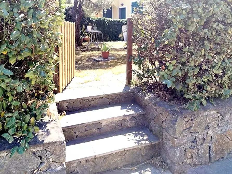 Immagine 15 di Appartamento in vendita  in Borgo degli Erchi a Albisola Superiore