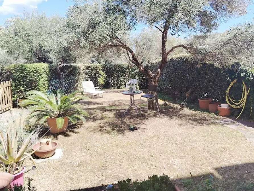 Immagine 1 di Appartamento in vendita  in Borgo degli Erchi a Albisola Superiore