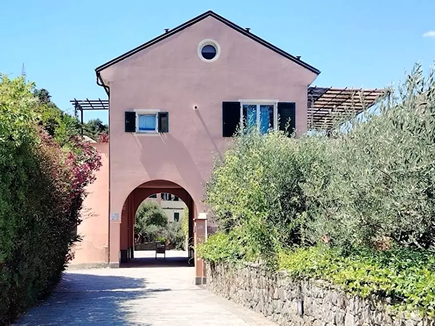 Immagine 23 di Appartamento in vendita  in Borgo degli Erchi a Albisola Superiore