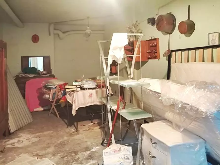 Immagine 3 di Box auto in vendita  a Albisola Superiore