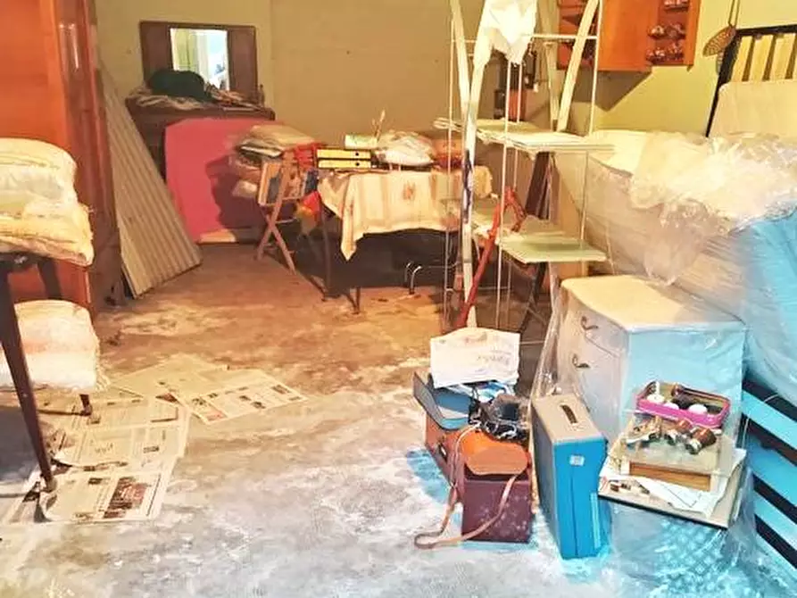 Immagine 6 di Box auto in vendita  a Albisola Superiore