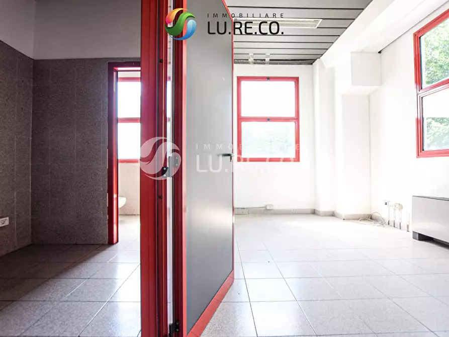 Immagine 9 di Capannone industriale in vendita  in Via Dei Tigli a Biassono