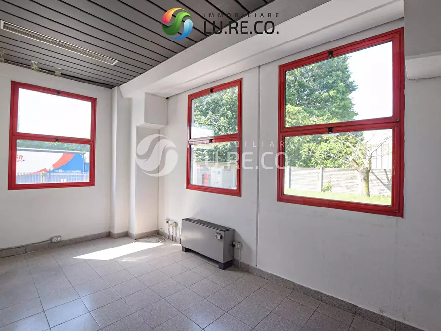 Immagine 10 di Capannone industriale in vendita  in Via Dei Tigli a Biassono