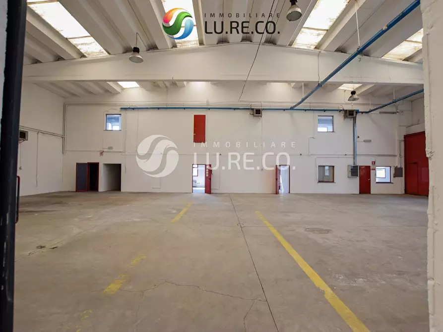 Immagine 14 di Capannone industriale in vendita  in Via Dei Tigli a Biassono