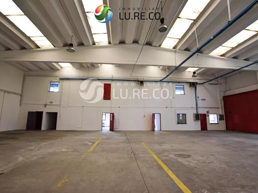 Immagine 15 di Capannone industriale in vendita  in Via Dei Tigli a Biassono