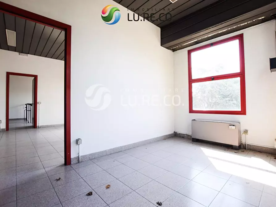 Immagine 27 di Capannone industriale in vendita  in Via Dei Tigli a Biassono