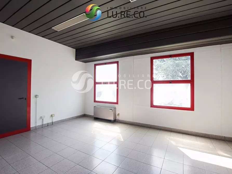 Immagine 31 di Capannone industriale in vendita  in Via Dei Tigli a Biassono