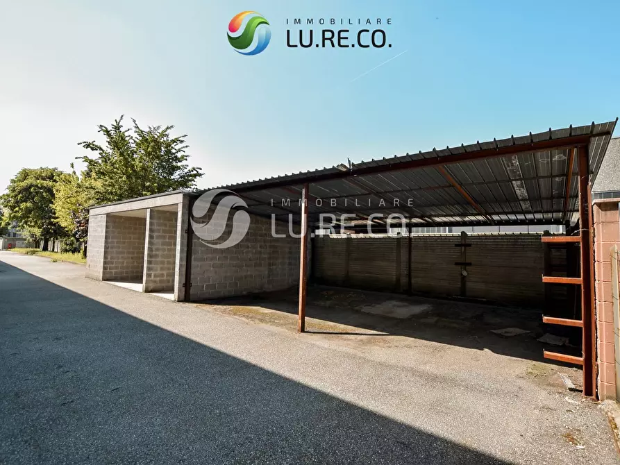 Immagine 36 di Capannone industriale in vendita  in Via Dei Tigli a Biassono