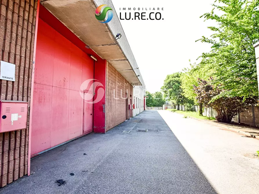 Immagine 38 di Capannone industriale in vendita  in Via Dei Tigli a Biassono