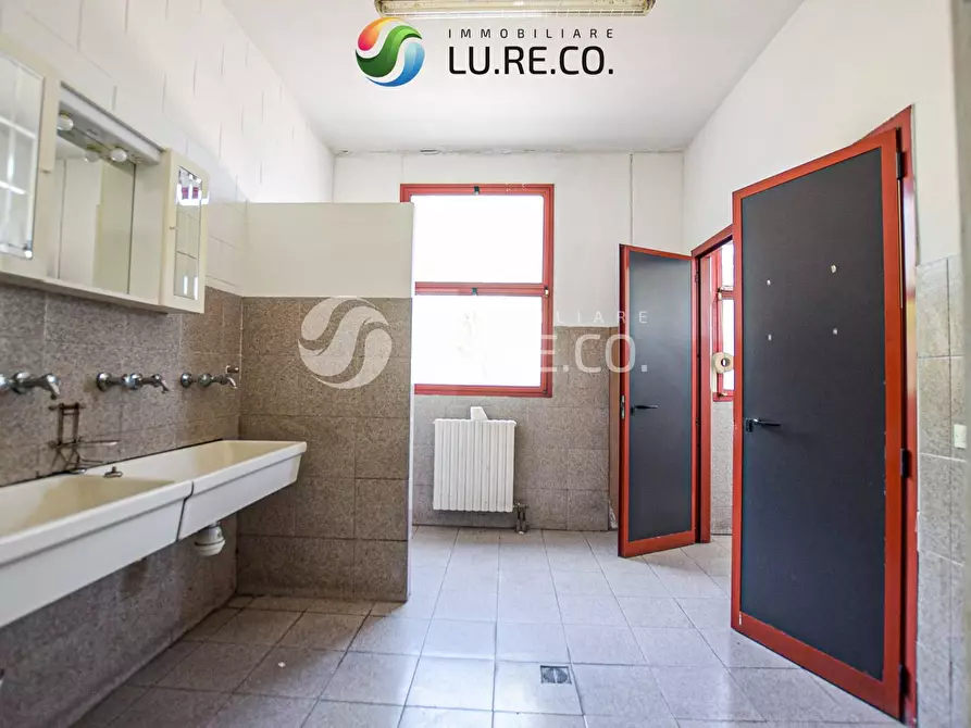 Immagine 40 di Capannone industriale in vendita  in Via Dei Tigli a Biassono