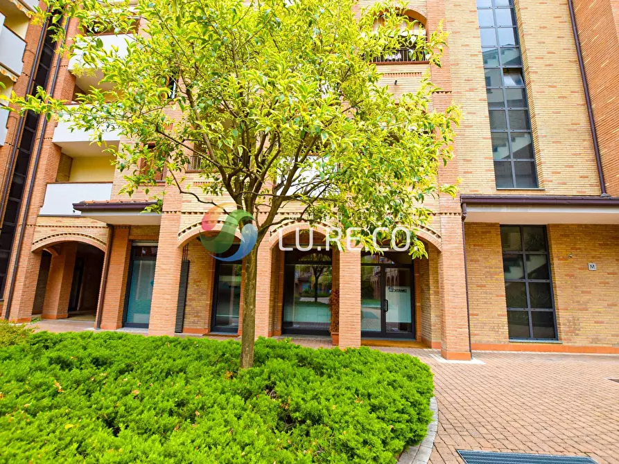 Immagine 34 di Negozio in vendita  in BRUNO SALVADORI 4 a Lissone