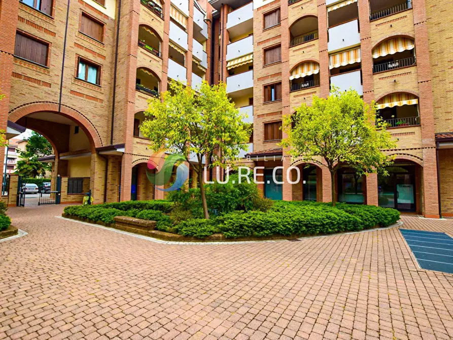 Immagine 35 di Negozio in vendita  in BRUNO SALVADORI 4 a Lissone