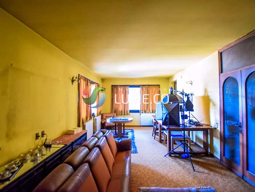 Immagine 22 di Villa in vendita  a Inverigo