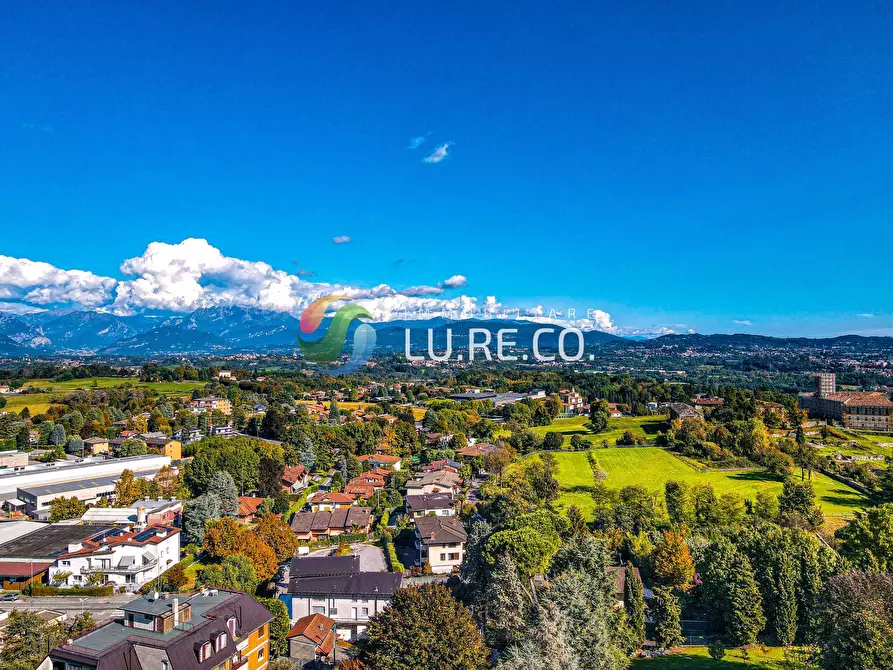 Immagine 40 di Villa in vendita  a Inverigo