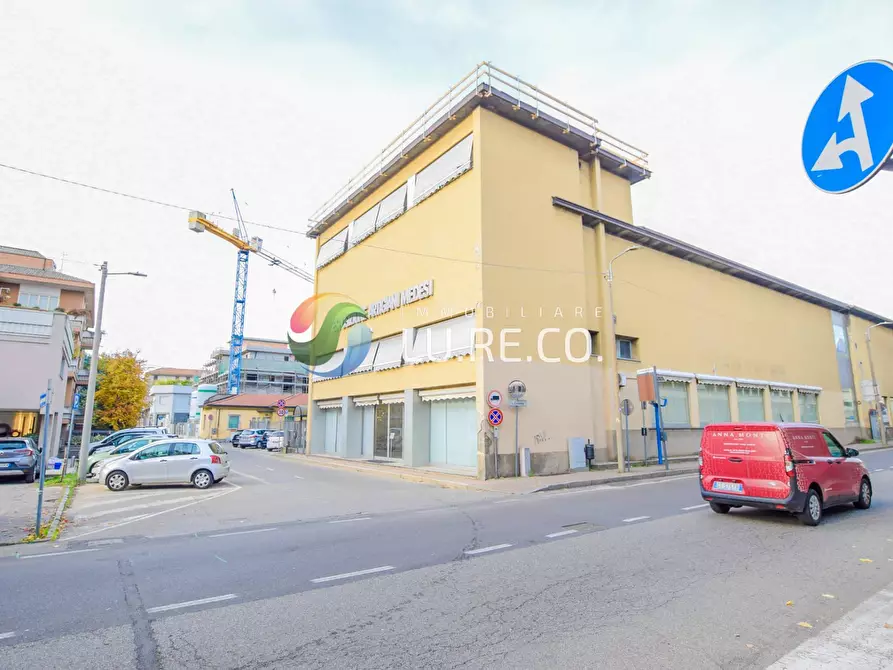 Immagine 7 di Locale commerciale in vendita  in via adua 20 a Meda