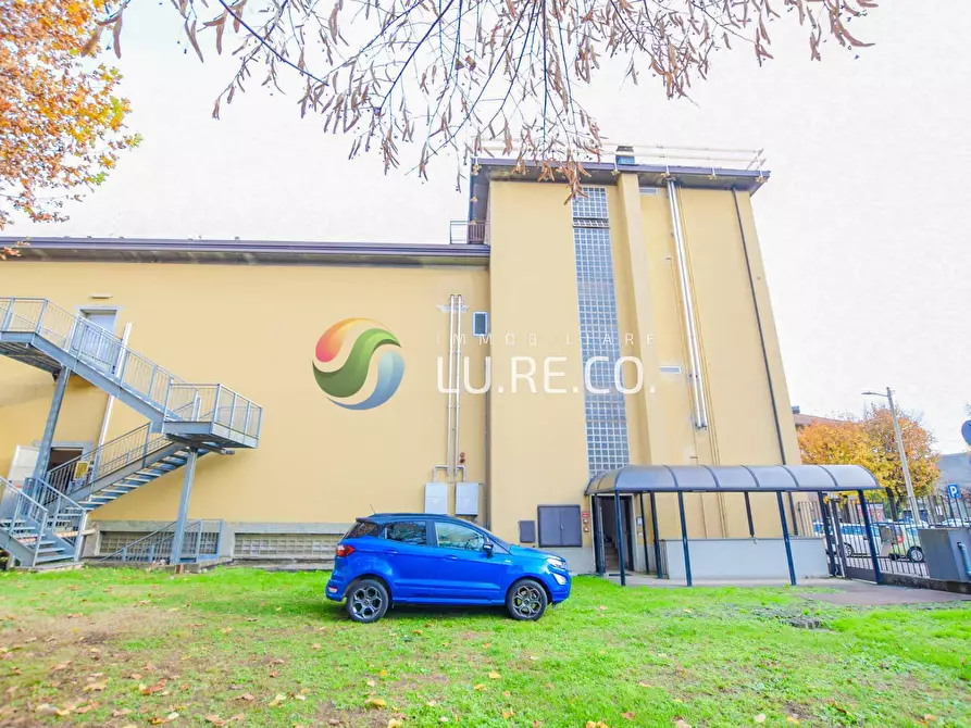 Immagine 8 di Locale commerciale in vendita  in via adua 20 a Meda