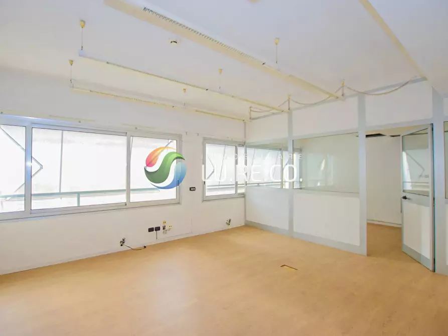 Immagine 30 di Locale commerciale in vendita  in via adua 20 a Meda