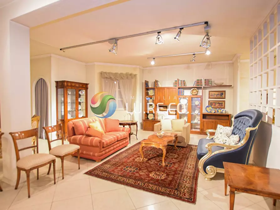 Immagine 38 di Locale commerciale in vendita  in via adua 20 a Meda