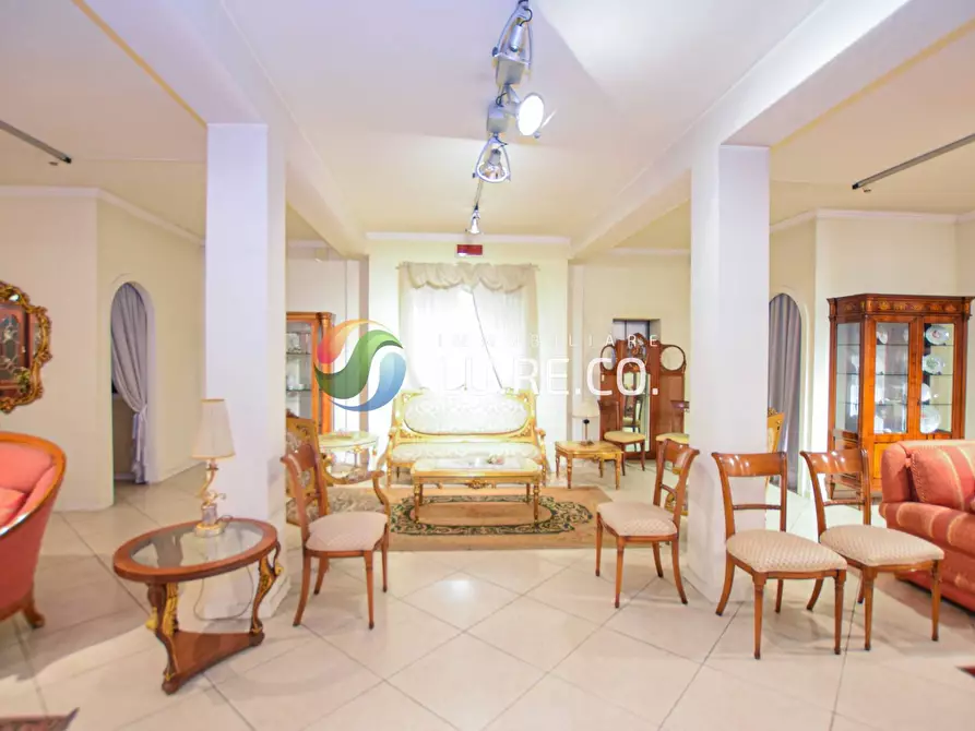 Immagine 39 di Locale commerciale in vendita  in via adua 20 a Meda