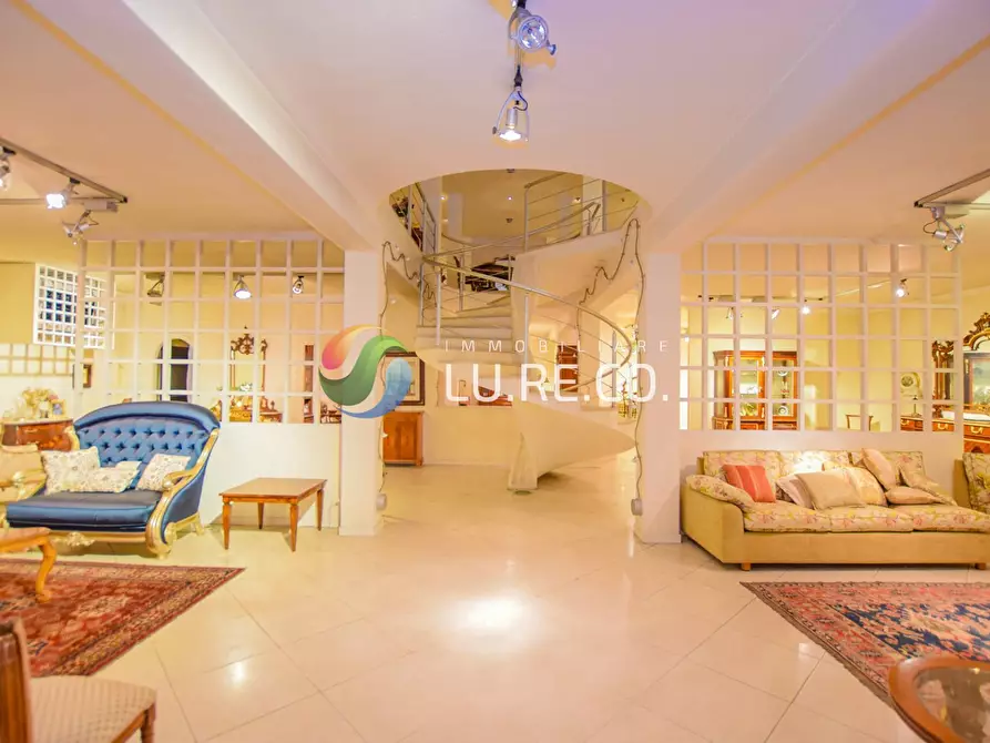 Immagine 41 di Locale commerciale in vendita  in via adua 20 a Meda