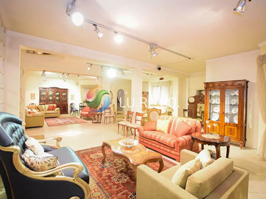 Immagine 42 di Locale commerciale in vendita  in via adua 20 a Meda