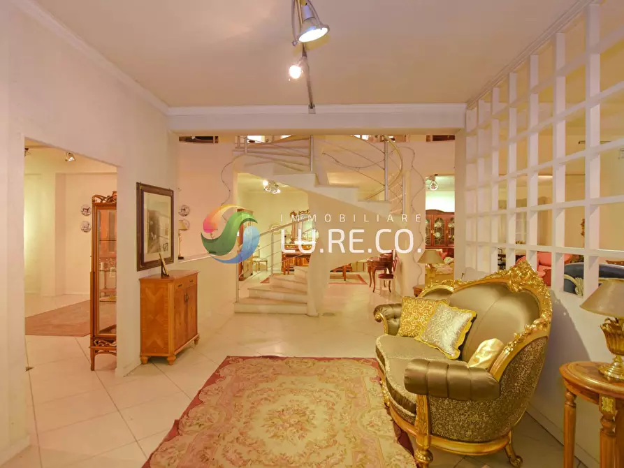 Immagine 43 di Locale commerciale in vendita  in via adua 20 a Meda