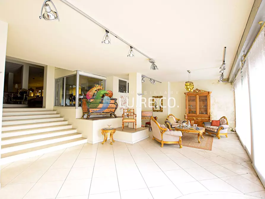 Immagine 46 di Locale commerciale in vendita  in via adua 20 a Meda