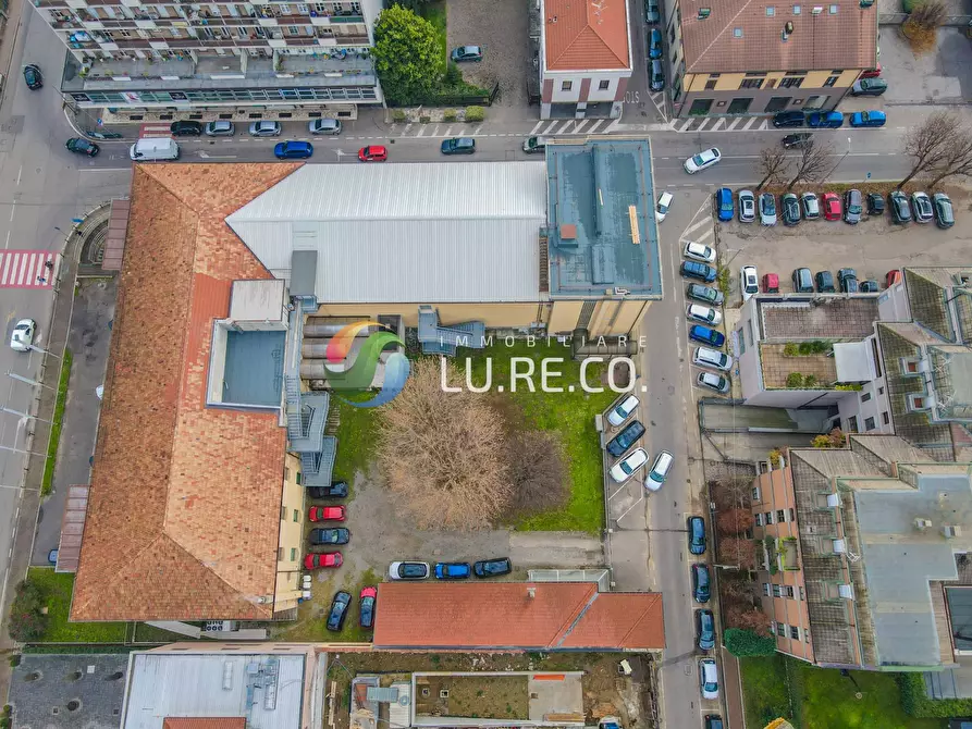 Immagine 29 di Locale commerciale in vendita  in via indipendenza 38 a Meda