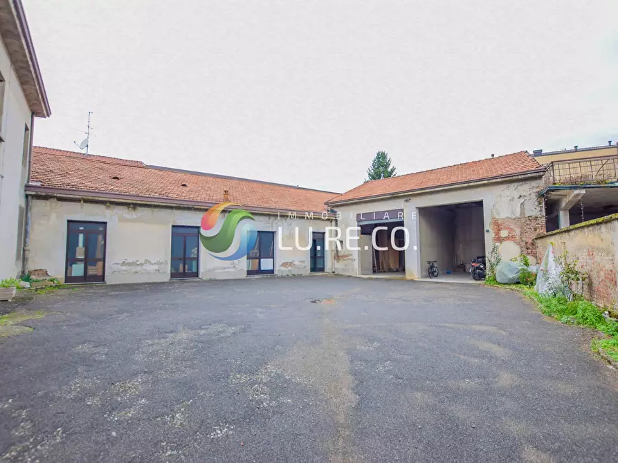 Immagine 7 di Locale commerciale in vendita  in LUINI 18 a Seregno