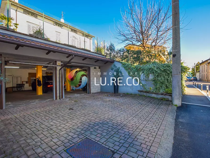 Immagine 32 di Villa in vendita  in VIA VITTORIO VENETO 34 a Inverigo