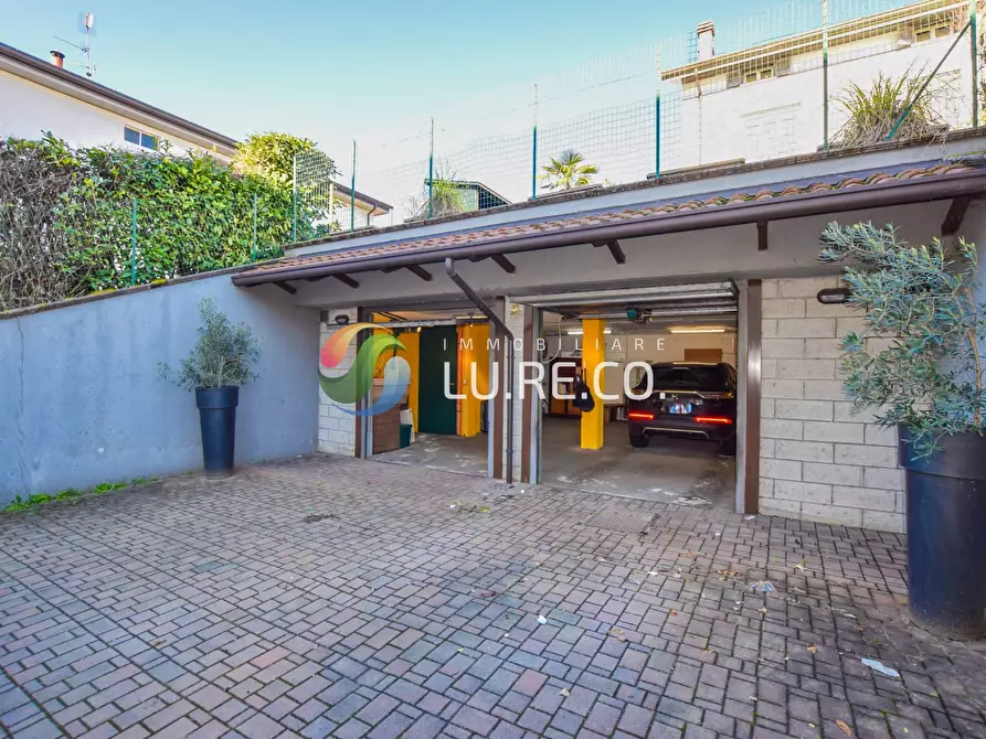 Immagine 33 di Villa in vendita  in VIA VITTORIO VENETO 34 a Inverigo