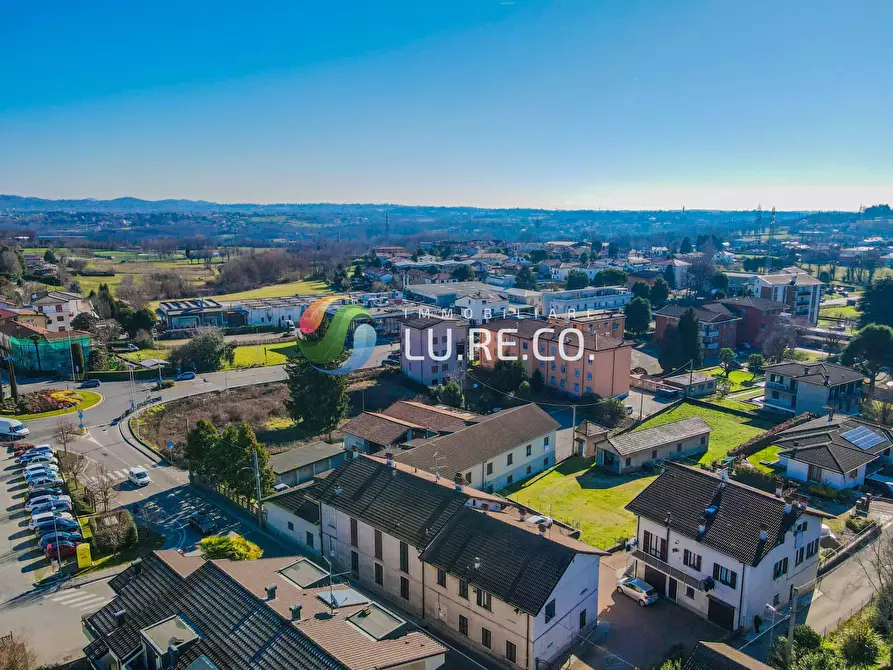 Immagine 38 di Villa in vendita  in VIA VITTORIO VENETO 34 a Inverigo