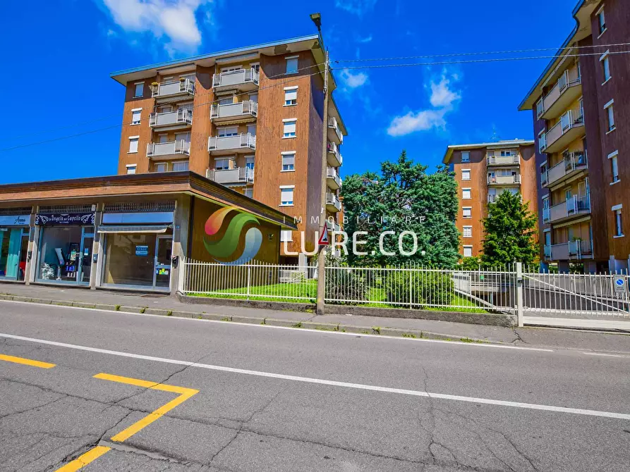 Immagine 4 di Locale commerciale in vendita  in via trieste 57 a Muggiò