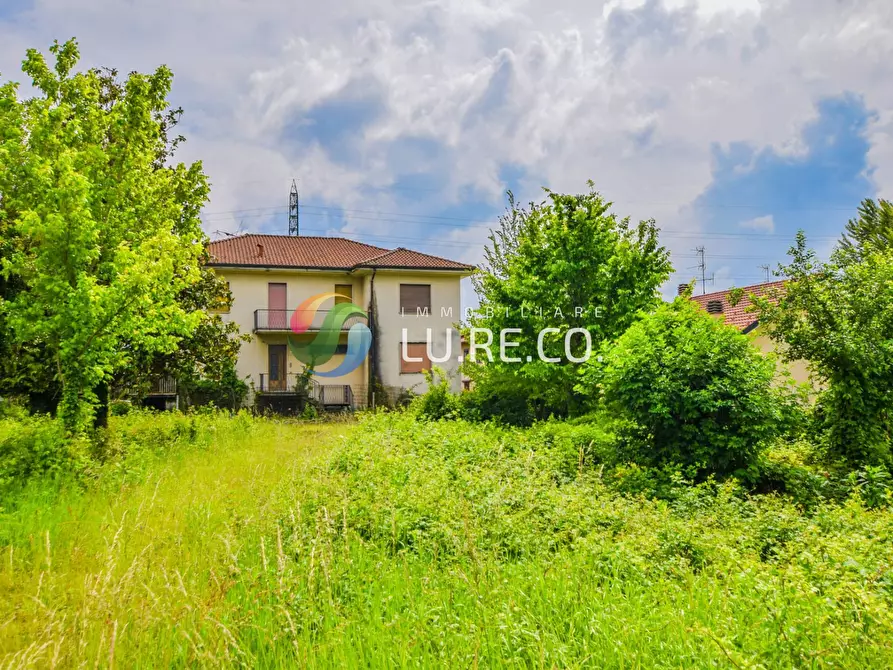 Immagine 2 di Villa in vendita  in Via Sauro a Inverigo