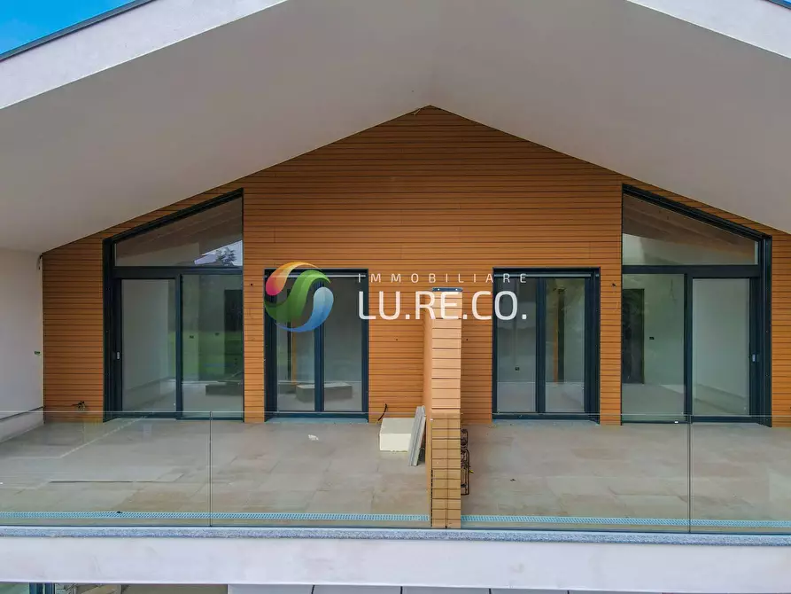 Immagine 6 di Villa in vendita  in fratelli bandiera a Vimercate