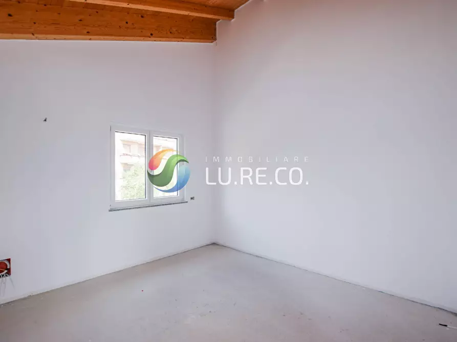 Immagine 29 di Villa in vendita  in fratelli bandiera a Vimercate