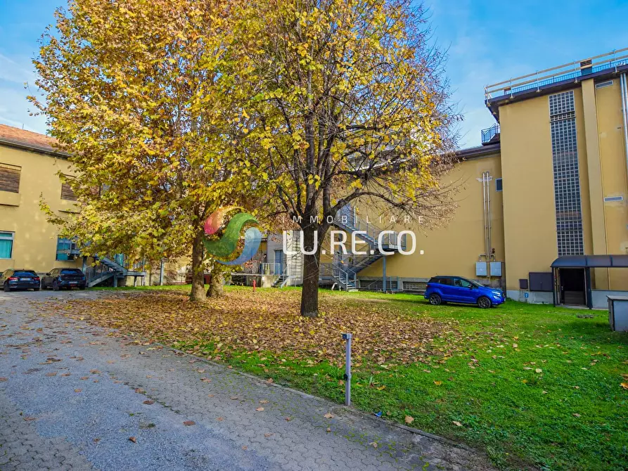 Immagine 28 di Locale commerciale in vendita  in via indipendenza 38 a Meda