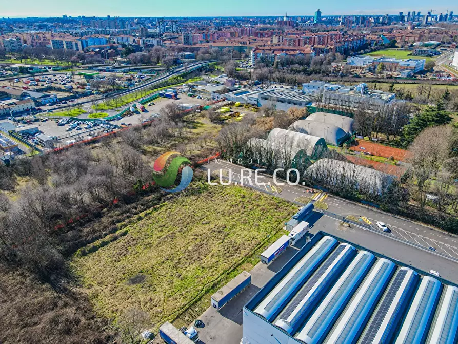 locale commerciale in vendita a Novate Milanese