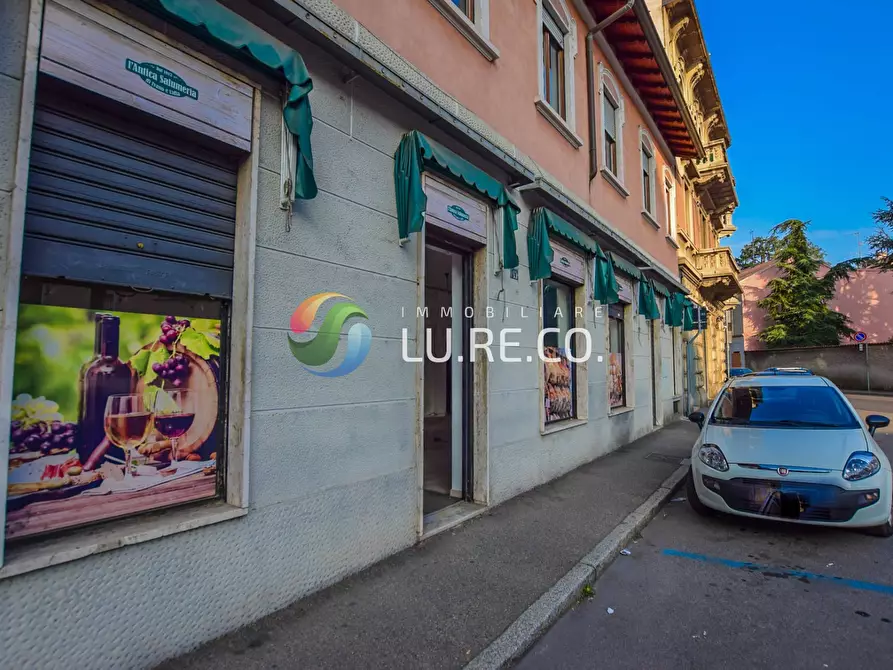 Immagine 2 di Locale commerciale in vendita  in via san rocco 49 a Lissone