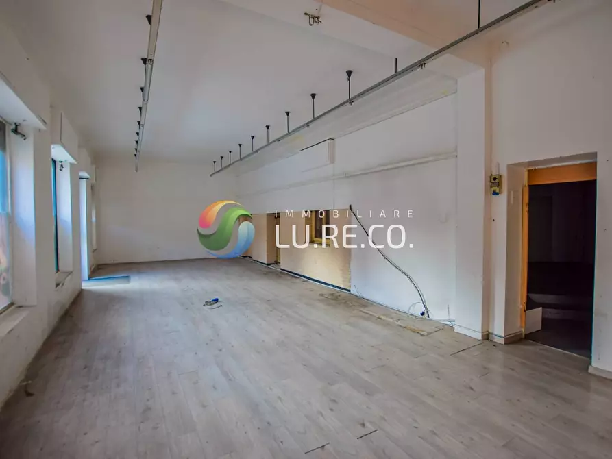 Immagine 5 di Locale commerciale in vendita  in via san rocco 49 a Lissone