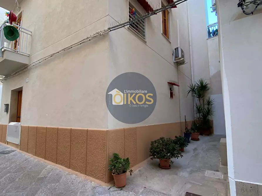 Immagine 3 di Casa indipendente in vendita  in Via Santa Maria a Monopoli