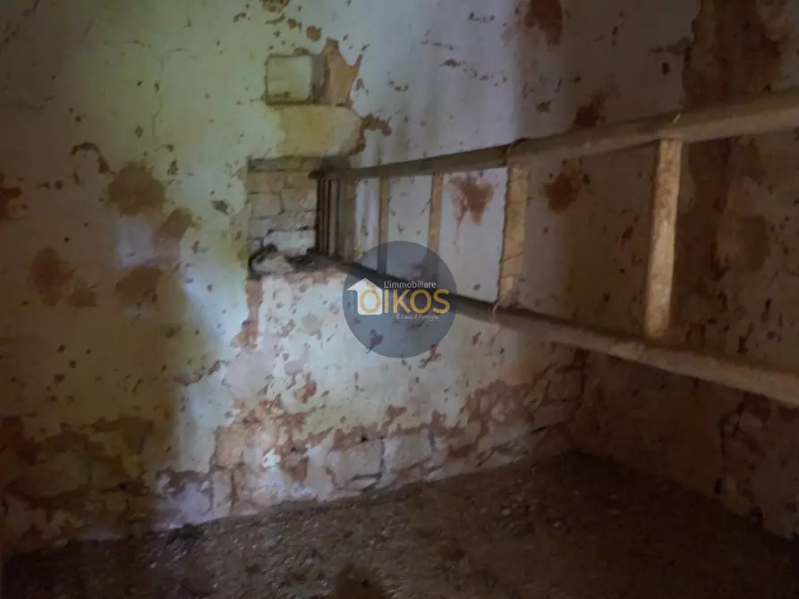 Immagine 75 di Rustico / casale in vendita  in via Colucci a Alberobello