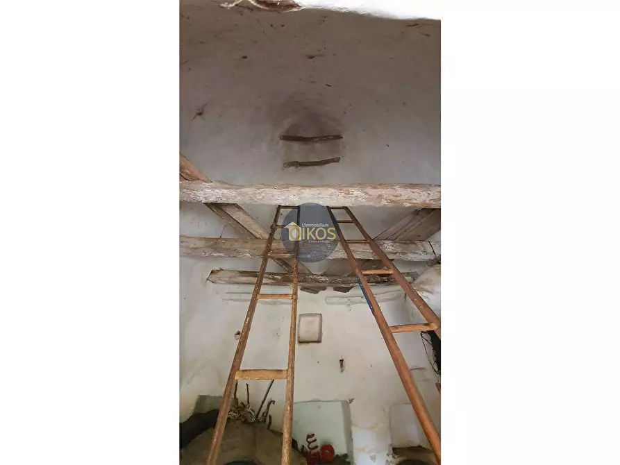 Immagine 101 di Rustico / casale in vendita  in via Colucci a Alberobello