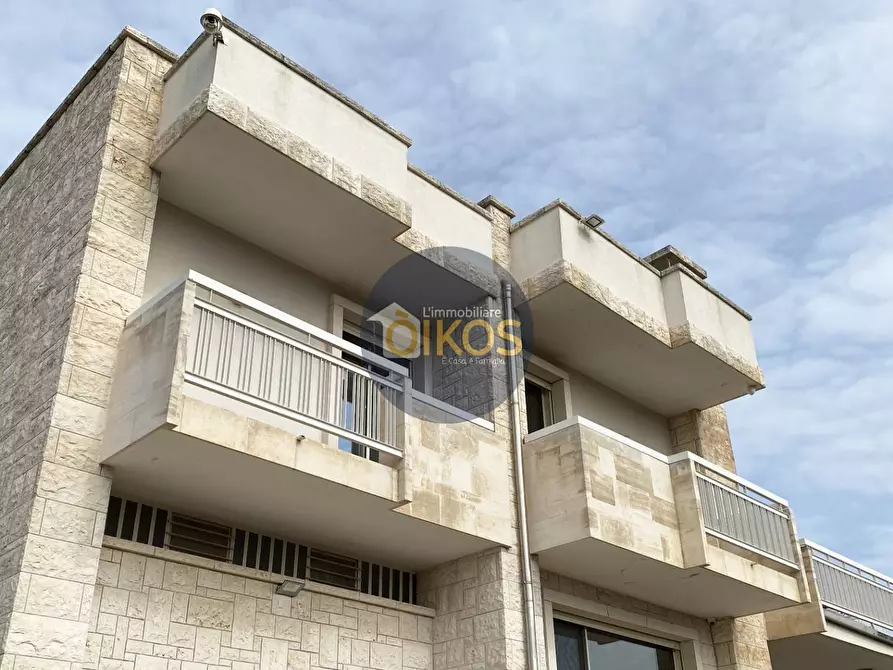 Immagine 17 di Villa in vendita  in Via Giuseppe Inzucchi 36/G a Castellana Grotte