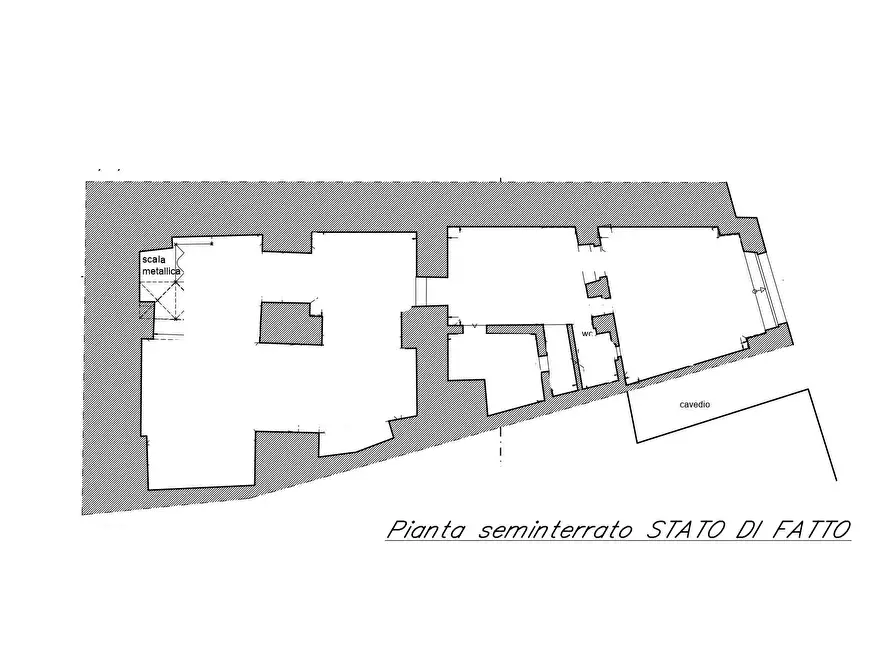 Immagine 64 di Locale commerciale in vendita  in Piazza Aldo Moro 50 a Adelfia